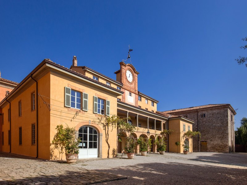 Complesso della Palazzina dell'Orologio con museo Pecci Blunt anche su Papa Leone XIII, Villa Reale di Marlia - Foto di Vincenzo Tambasco